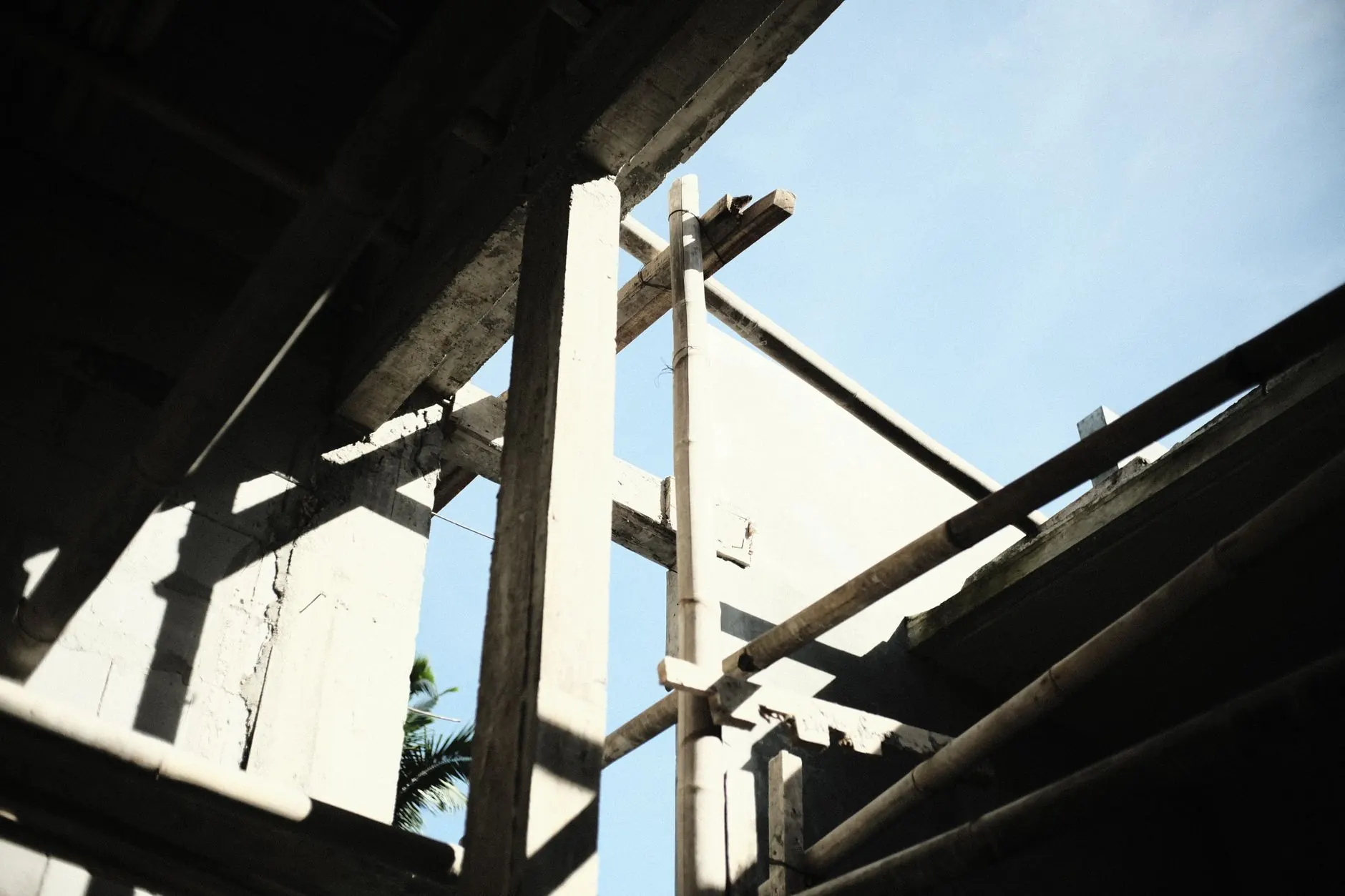 冬季汽车电瓶养护要点与重庆地区常见故障预防