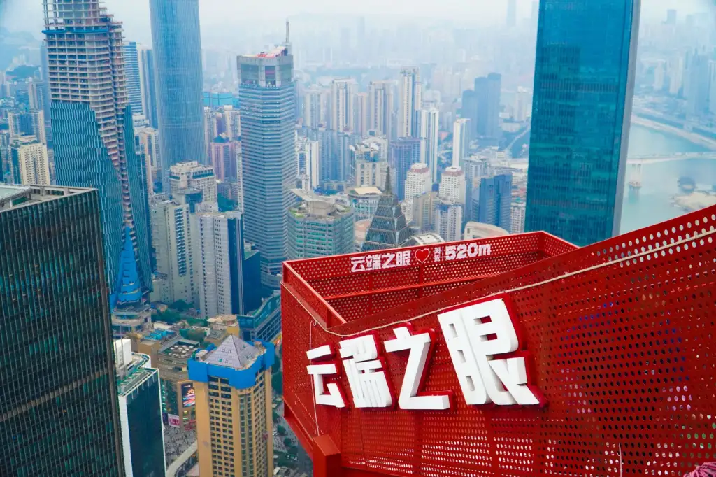 重庆汽修厂如何为不同车型选配适配机油与轮胎