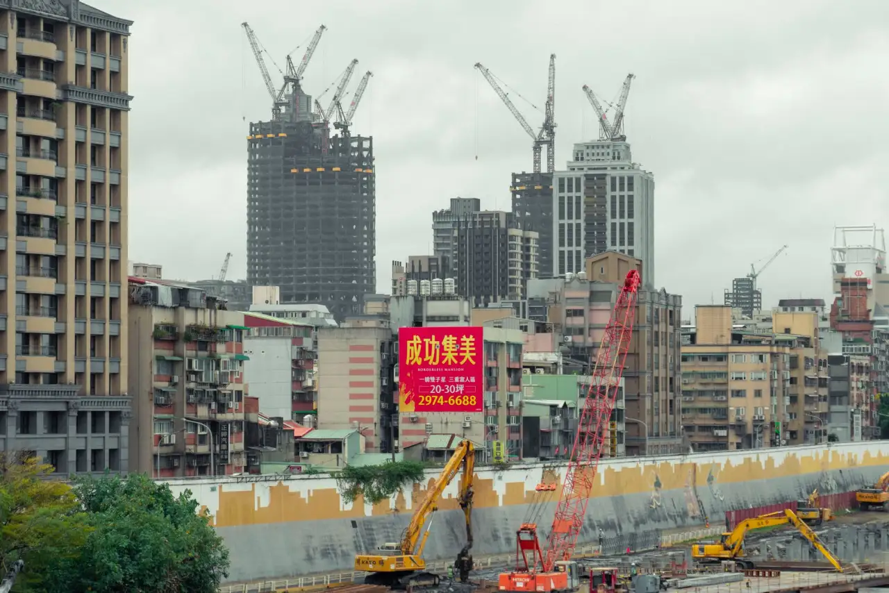重庆安云途贸易：汽车电瓶型号参数对比与适配分析