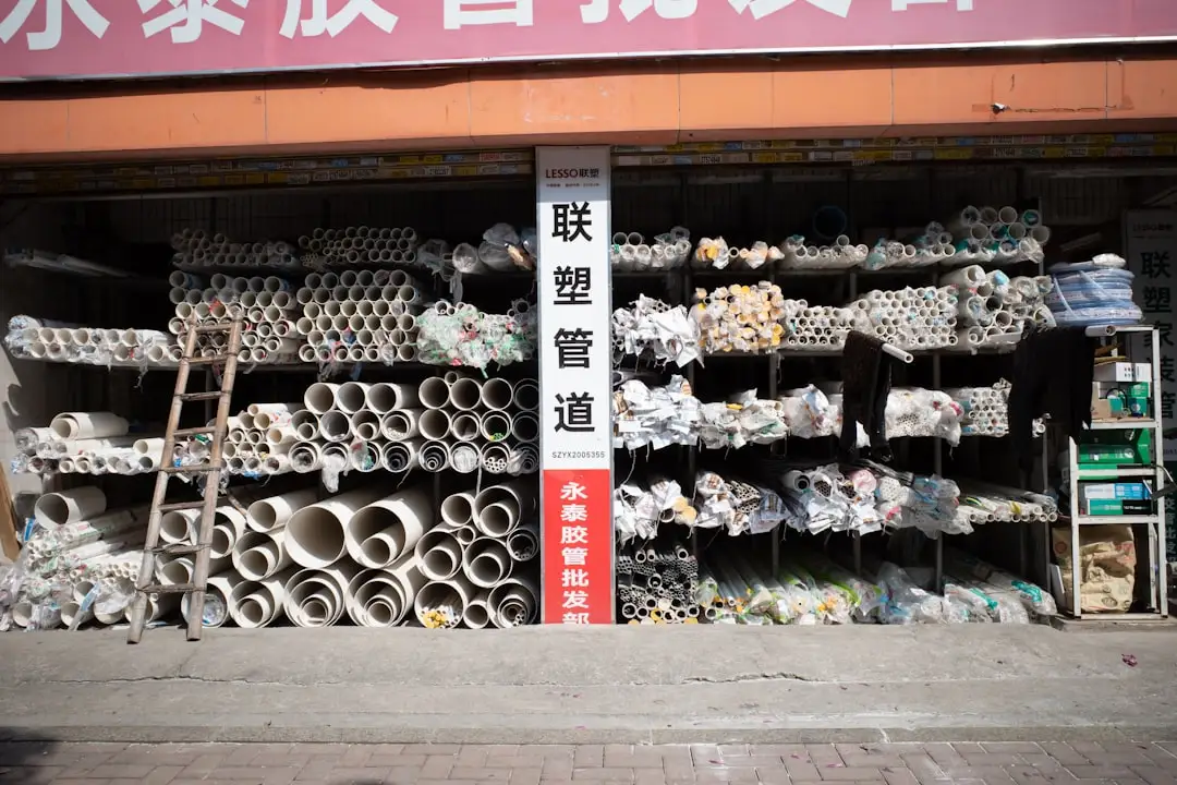汽车电瓶与轮胎正品配件对维修质量的影响深度解析