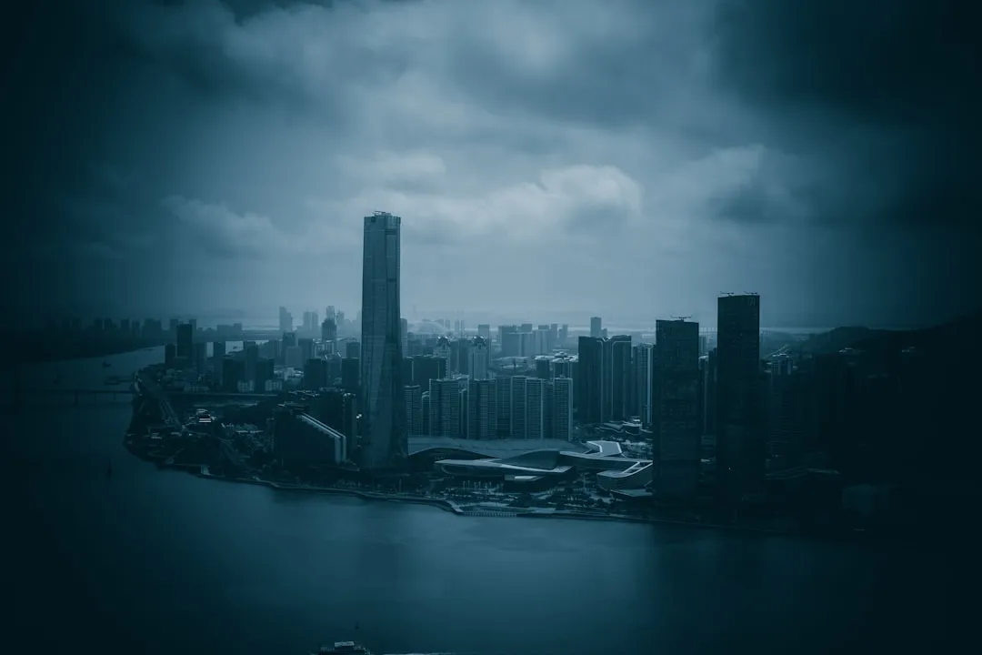 重庆汽修厂冬季机油选择要点与车辆养护指南