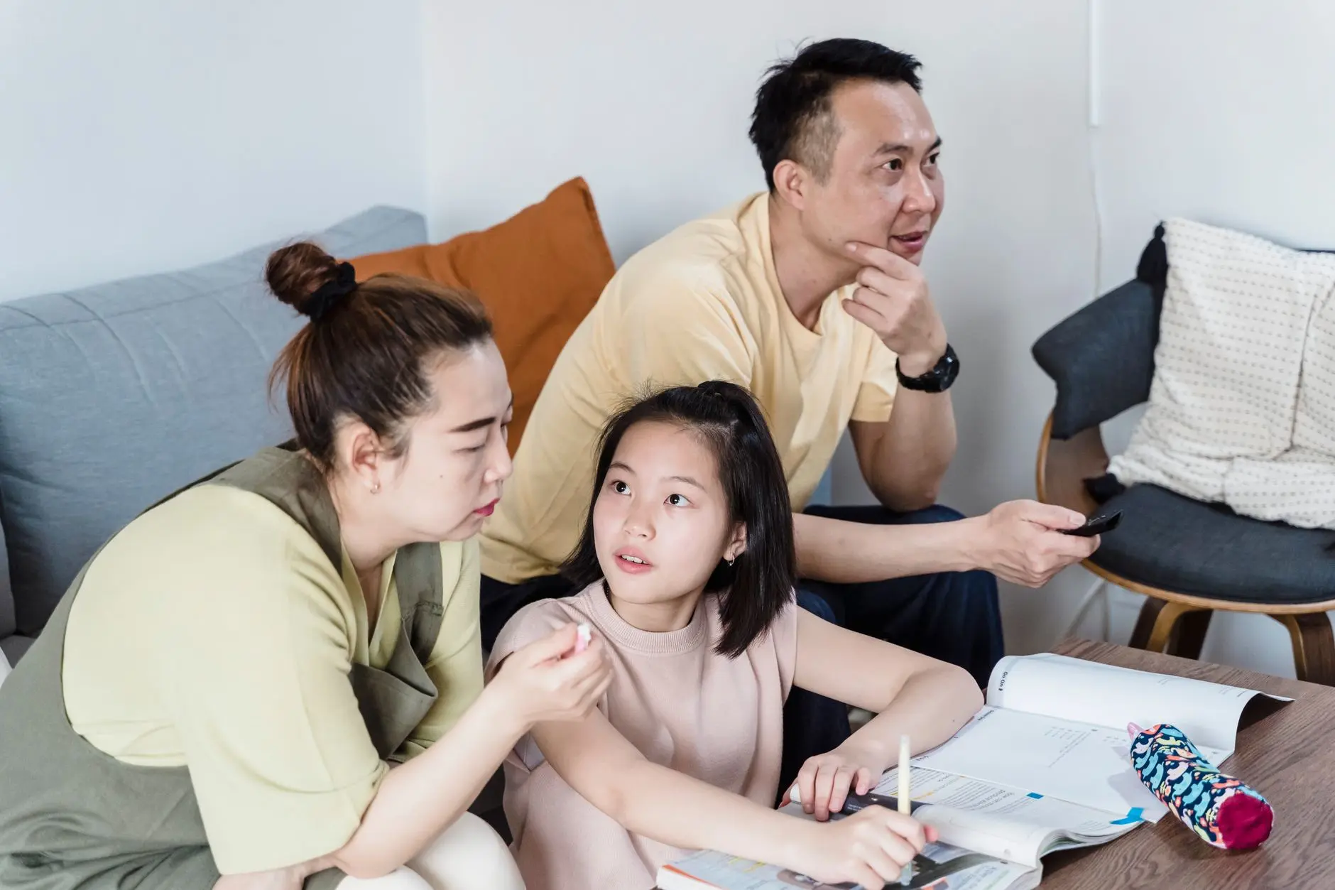 汽车电瓶更换周期与检测方法：汽修厂提升维保效率的实用指南