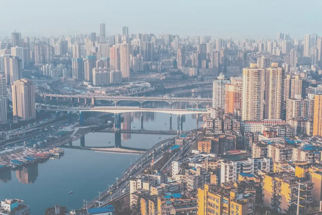 汽车电瓶冬季常见故障成因与预防维护方案